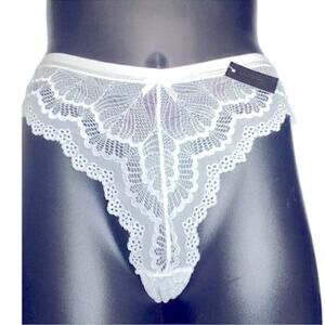 Frederick’s of Hollywood Caroline Lace Thong White NWT Size Medium